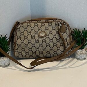 Adorable Gucci Plus GG Crossbody Bag